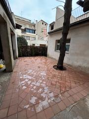 Rent Business premise  Plaça de fra bernadí. Local a la plaça fra bernadí