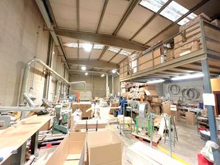 Nave industrial en Torelló. Nau industrial de 586 m2 construits i parcel·la de 1.574 m2a tor