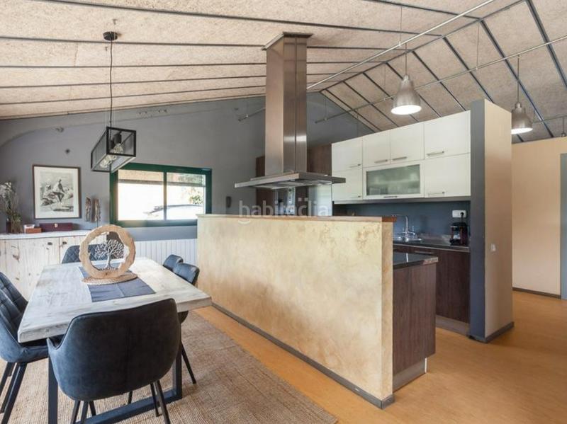 Foto 00f8f26d-342e-449c-9012-1e68e8ca047a. Xalet amb xemeneia calefacció aparcament a Bigues i Riells del Fai