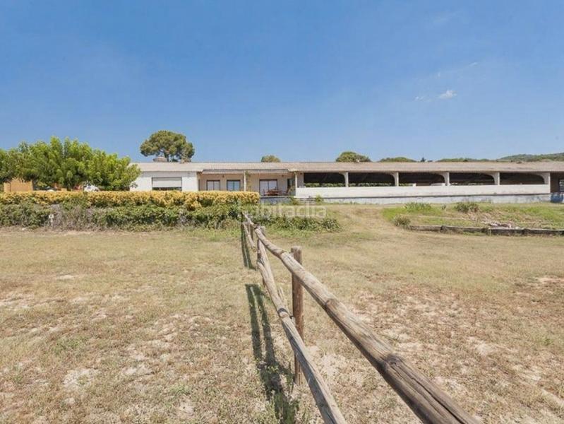 Foto e8f94b72-3a6a-4bc5-a9cd-7aa1e162318e. Xalet amb xemeneia calefacció aparcament a Bigues i Riells del Fai