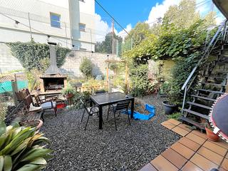 Maison  Carrer de torrent i garriga. Portunitat a manlleu! casa cantonera amb pati i garatge