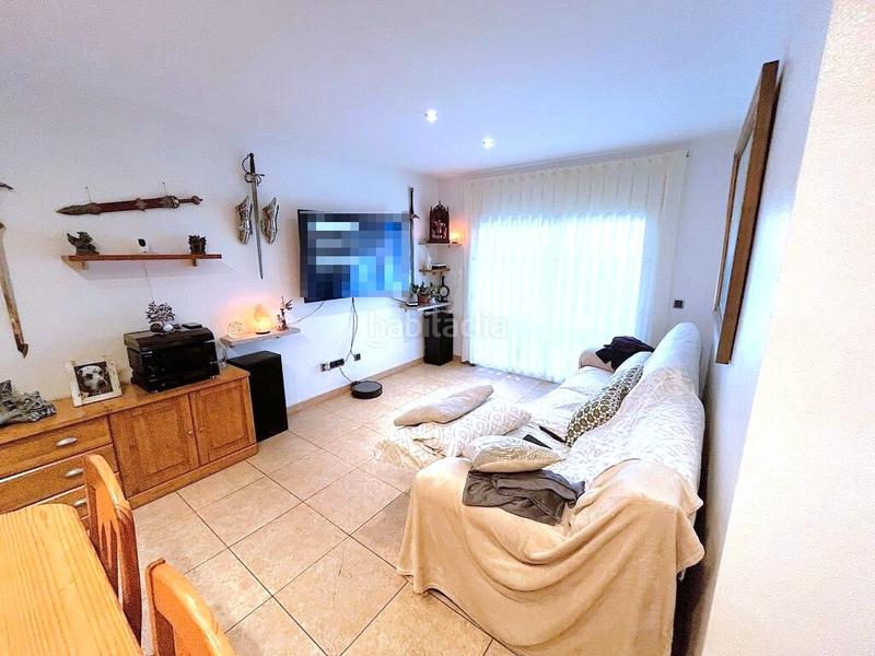 Foto b2eb25cc-1dd2-4af8-a49a-5620a6b5906a. Casa a schiera con camino riscaldamento parcheggio in Manlleu