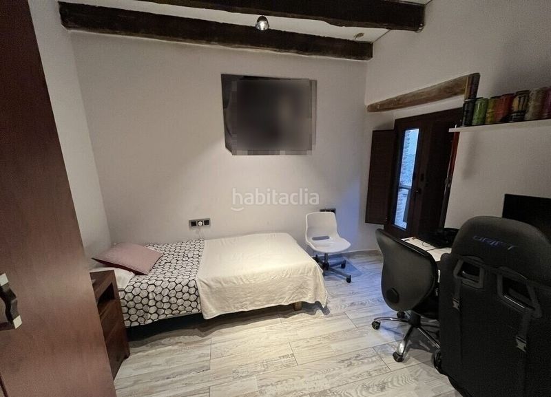 Foto 8adfb416-9c40-41ac-bd15-f15e2e6b10a8. Casa adossada amb calefacció aparcament a Manlleu