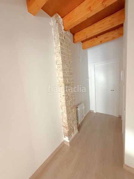 Foto 04cf6ba4-2210-4eae-83b3-f905723904f8. Casa adossada amb calefacció aparcament a Manlleu