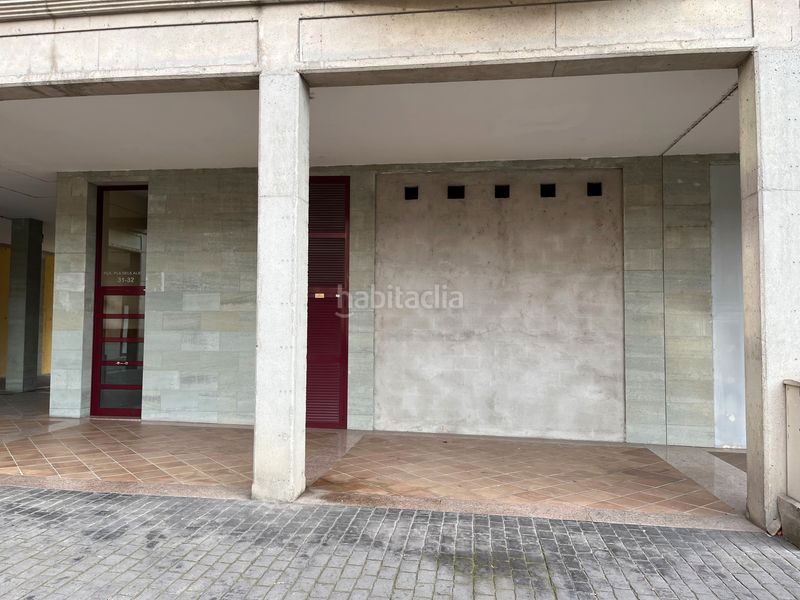 Foto be5a0dfa-5c2f-4b6f-b2c2-1822e60b275d. Local comercial a carrer de l'esperanto 27 a Manlleu