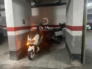 Miete Autoparkplatz in Arístides maillol 1. Parking moto  arístides maillol