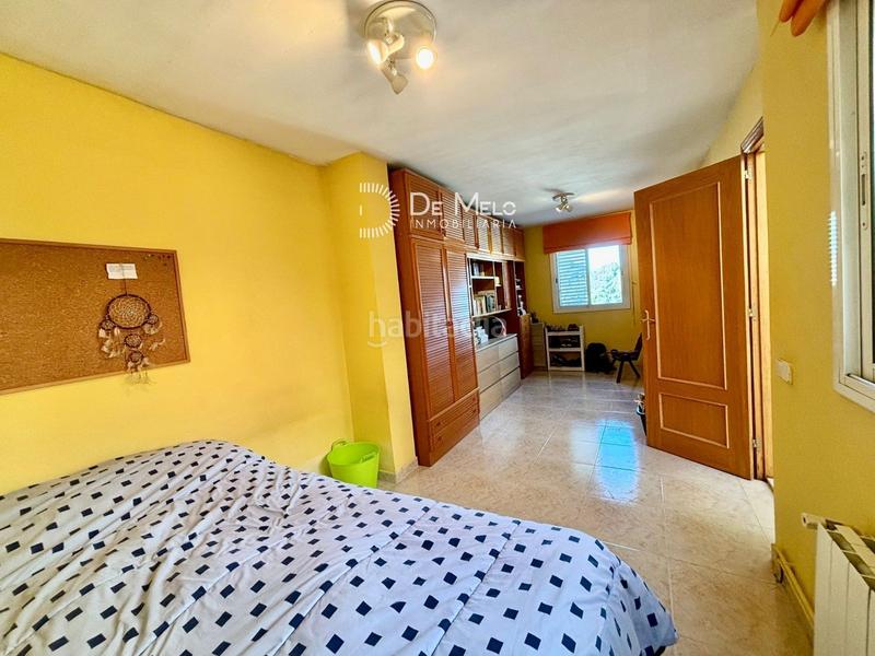 Foto 9679174e-56bd-41f1-8bf7-5289649aef72. Casa amb calefacció aparcament a Centre Sant Boi de Llobregat