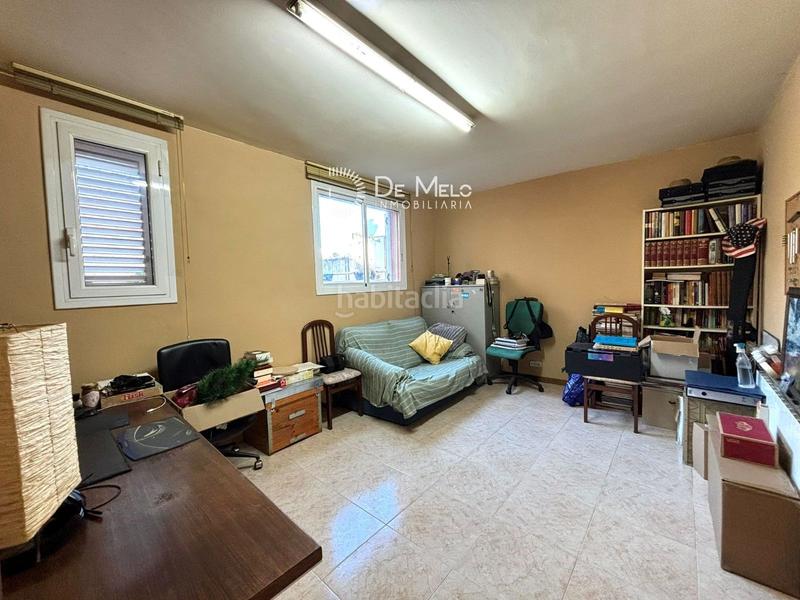 Foto abea520b-4040-4ca1-92b2-18f049199038. Casa amb calefacció aparcament a Centre Sant Boi de Llobregat