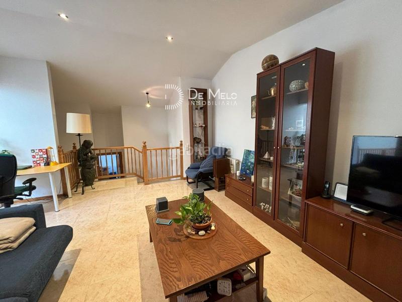 Foto b1396a15-9c94-401e-9696-7c07d3e500cb. Casa amb calefacció aparcament a Centre Sant Boi de Llobregat