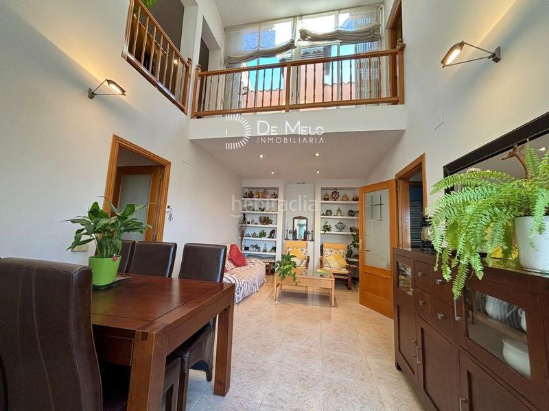 Foto df2943b3-f432-4ff7-bdda-fd72331dd995. Casa amb calefacció aparcament a Centre Sant Boi de Llobregat