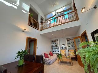 Casa  La pau. Casa en venta en carrer de la pau, sant boi de llobregat espacio