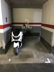 Lloguer Aparcament cotxe a Arístides maillol 1. Parking moto  arístides maillol