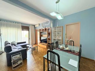 Pis  Llobregat. Piso en collblanc con terraza, 4 habitaciones .