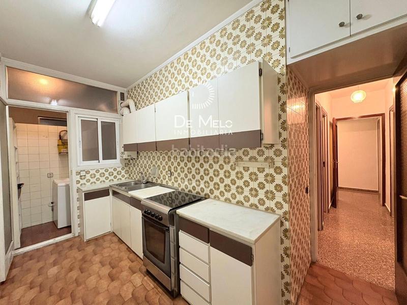 Foto a1fb529d-5378-40e6-8139-739ded223713. Pis amb aparcament a Collblanc Hospitalet de Llobregat (L´)