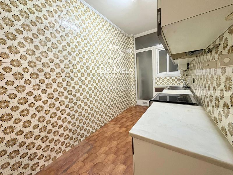 Foto fdeacc81-c8d3-434e-af04-cce87183fecb. Pis amb aparcament a Collblanc Hospitalet de Llobregat (L´)