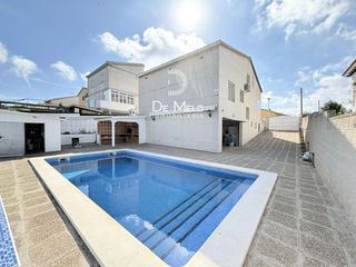 Chalet  Apel.les mestres. Chalet en apel.les mestres  oasis park el vendrell