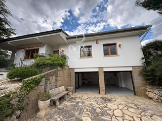 Affitto Casa  Olot. Alquiler  chalet independiente con espectaculares vistas a monts