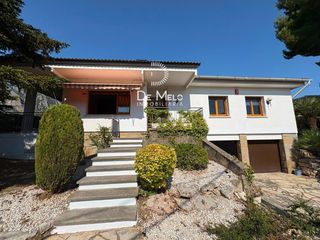 Location Maison  Olot. Alquiler  chalet independiente con espectaculares vistas a monts