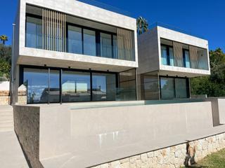 Casa adossada a Carrer de s'illot 15. Espectacular chalet en alcanada con vistas al mar y piscina infi