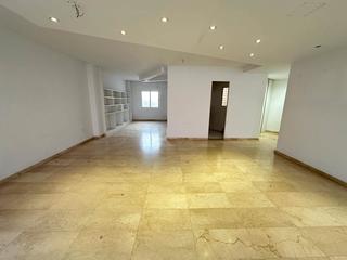 Affitto Ufficio  Carrer de pere dezcallar i net. Oficina comercial en alquiler en palma de mallorca