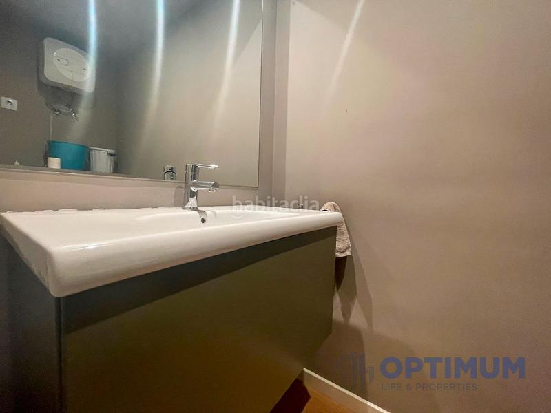 Foto d4dd2163-bce8-491e-95df-eff2dd1cb9e3. Local comercial amb calefacció a La Nova Esquerra de l´Eixample Barcelona