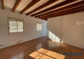 Miete Dachwohnung  Carrer de sant domènec. C/ sant domenec – jto gran de gracia. 4rto real sin ascensor