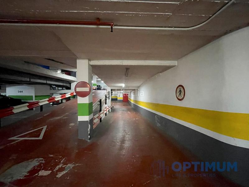 Foto 6ae9a879-e4f1-4df5-9c1e-8be2f1459bcc. Parking coche parking doble en venta en avenida diagonal en Barcelona