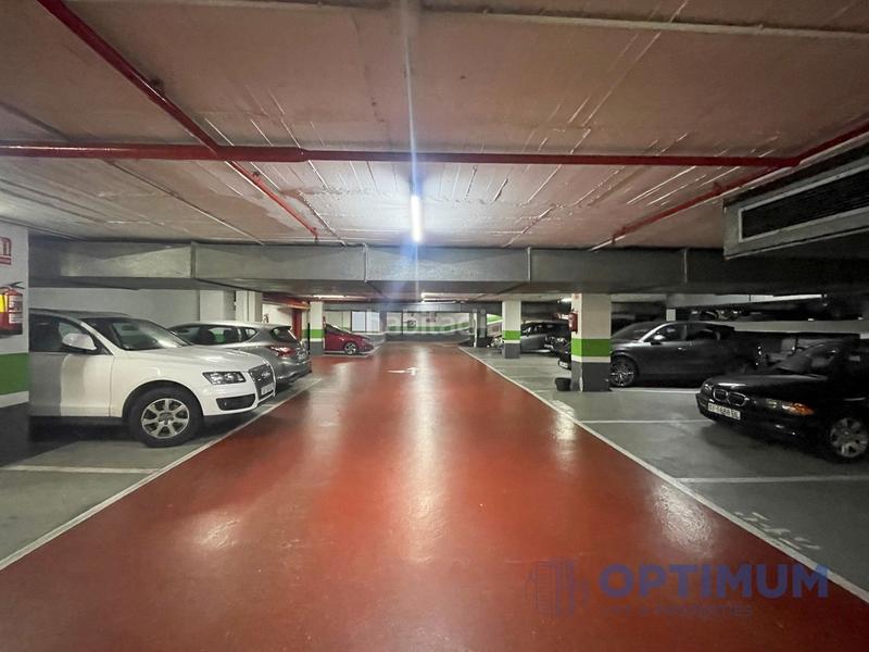 Foto 89c91b8c-93c8-4118-bb48-5d295b429873. Parking coche parking doble en venta en avenida diagonal en Barcelona