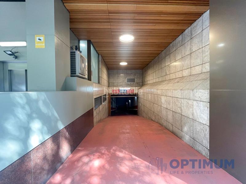 Foto da316d50-20b9-4769-b8c9-901a50170b99. Parking coche parking doble en venta en avenida diagonal en Barcelona