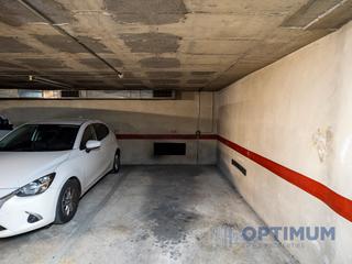 Car parking in Carrer de Vilamur