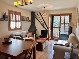 Zweistöckige Wohnung  Carrer unica 3. Fantástico dúplex en escalarre