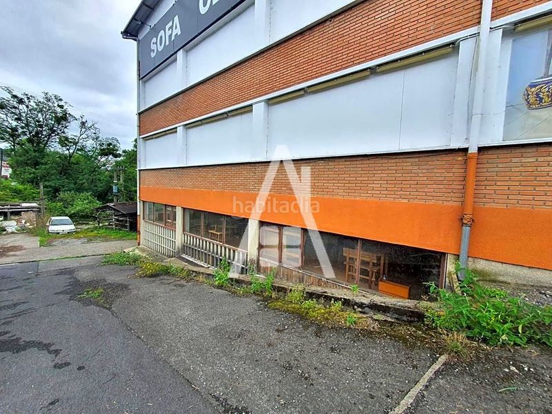 Foto 126a007a-cb3f-4a1d-a752-6b0ae409b927. Bâtiment à usage industriel dans Lemoa
