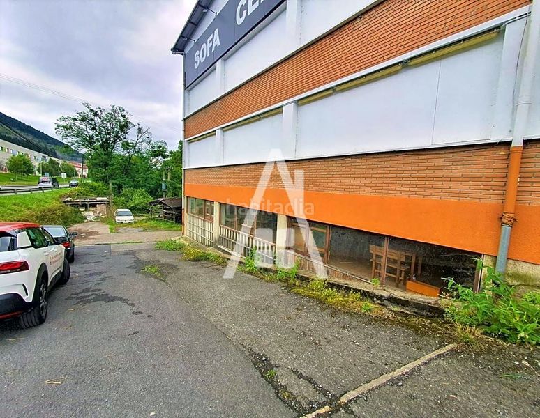 Foto 480f336b-a750-4b28-a09c-db74d0414741. Bâtiment à usage industriel dans Lemoa