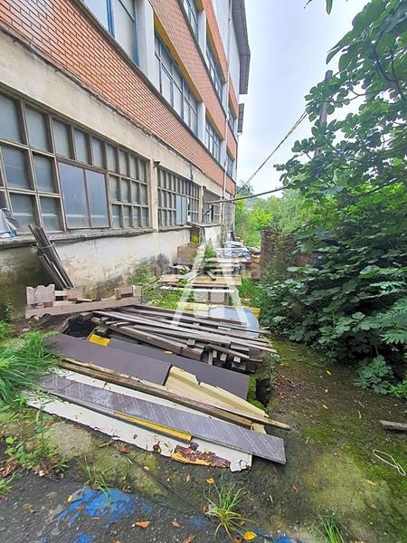 Foto 870a4dac-748e-442d-bd31-ee6bafd52d87. Bâtiment à usage industriel dans Lemoa
