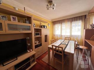 Pis en Etxebarri, Anteiglesia de San Esteban. Piso reformado para entrar a vivir en la zona de la avenida