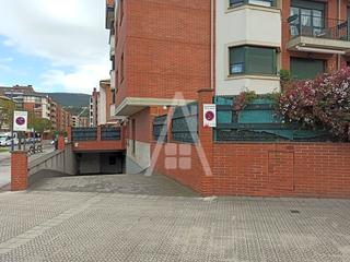 Parking voiture  Uribarribarri kalea. Parcela de garaje en el centro de etxebarri a escasos metros de