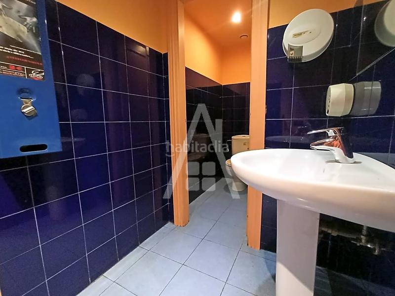 Foto 0447514a-fd9f-4b60-ad44-b9b96ee95364. Lloguer local comercial a Amorebieta - Etxano