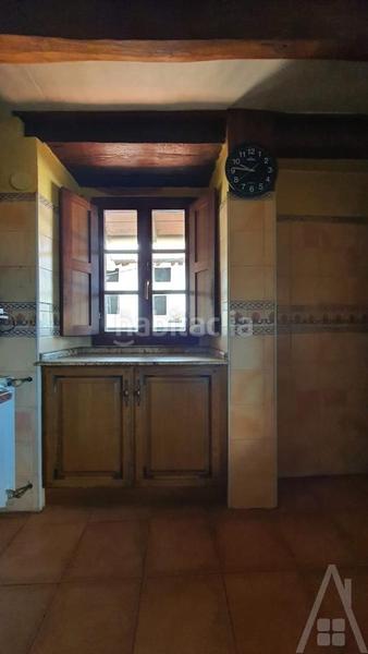 Foto 2e553e2f-72b3-4e76-9d59-7c41e0ab2ef4. House with heating parking in Zeanuri