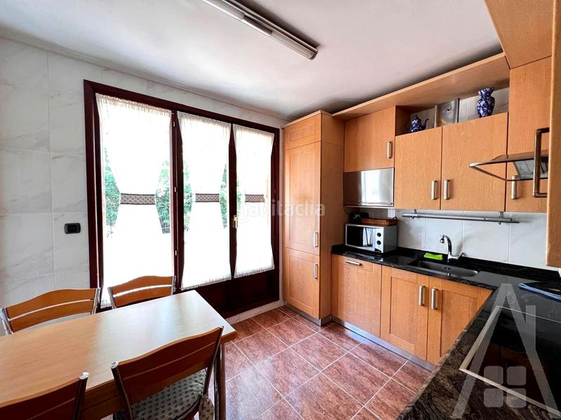 Foto 0272a62c-5ba9-44bd-92d7-79daf4169bc4. Casa amb calefacció a San Miguel Basauri