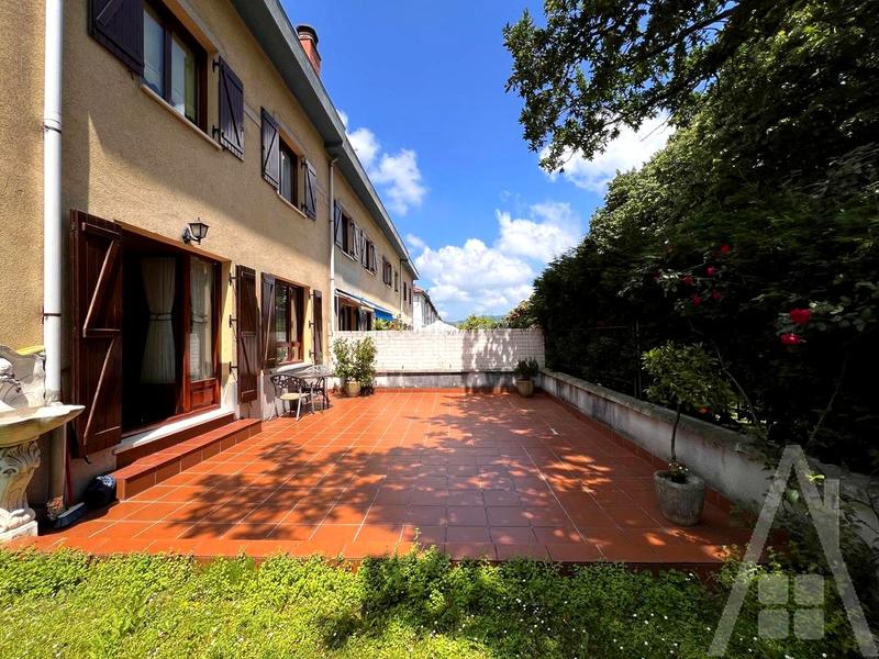 Foto 42ebb210-2adc-4a67-9781-19573f1ad3a5. Casa amb calefacció a San Miguel Basauri