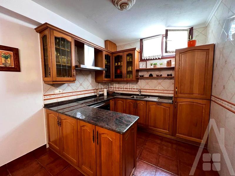 Foto 87213b4b-2d51-478f-ab98-d16ab44feab6. Casa amb calefacció a San Miguel Basauri