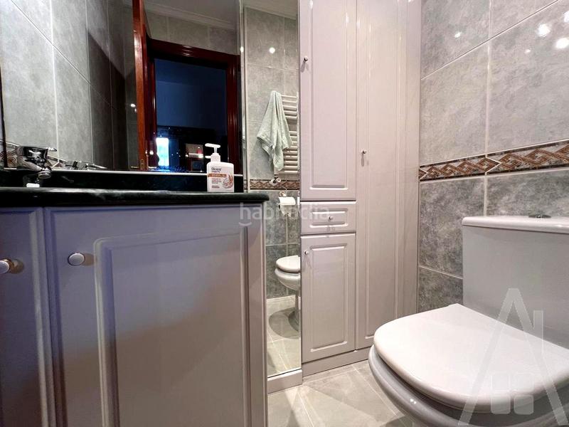 Foto e35b7e44-8518-4e19-b43d-58338ee4e97c. Casa amb calefacció a San Miguel Basauri