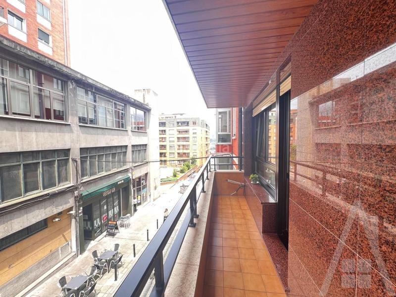 Foto 22357562-0a10-4cbb-a2e4-c861b0249181. Piso fantástica vivienda en la plaza arizgoiti con terraza en Basauri
