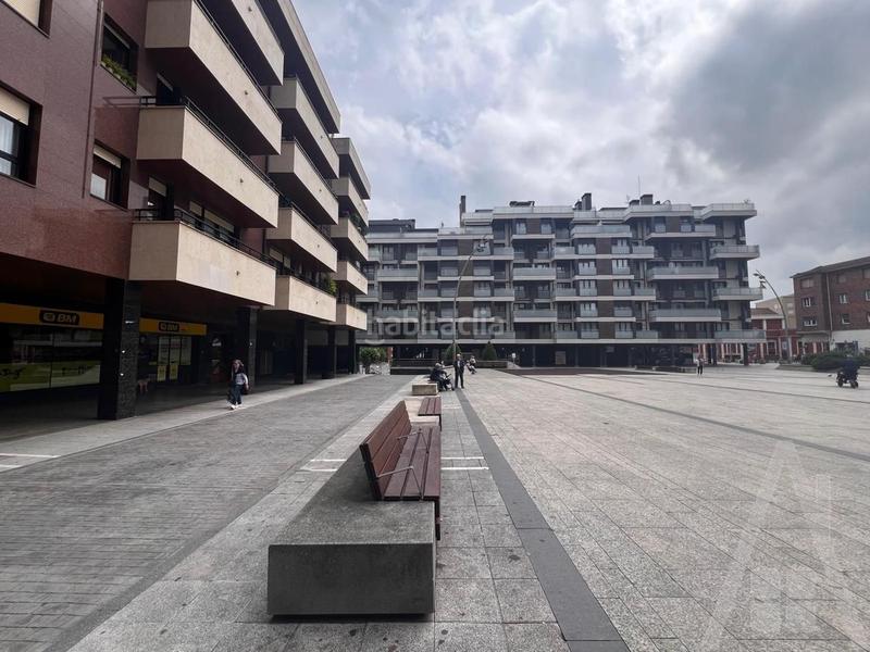 Foto 377c85ae-cccf-4040-8ac0-5e98a85a34a8. Piso fantástica vivienda en la plaza arizgoiti con terraza en Basauri