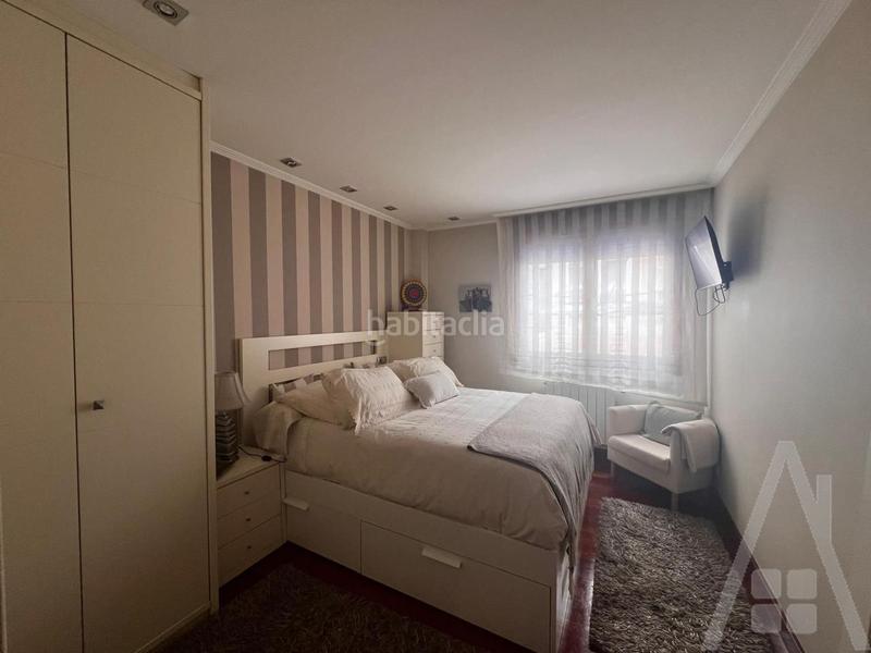 Foto cb061dfe-fa73-45fb-adcf-644ec88e65a0. Piso fantástica vivienda en la plaza arizgoiti con terraza en Basauri