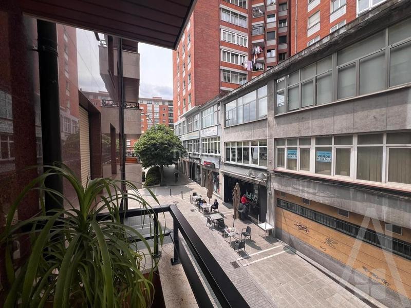 Foto cd6e9f35-9834-4f4c-9ef6-4454b247e0c8. Piso fantástica vivienda en la plaza arizgoiti con terraza en Basauri