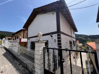 Casa  Castilla kalea. Casa independiente con txoko, terreno y huerta en san antonio!!!