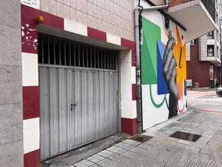 Aparcament cotxe  Antonio epalza kalea. Céntrica parcela de garaje