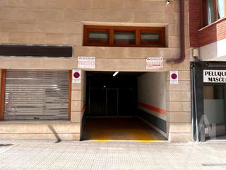 Parking coche  Sabino arana eta goiri. Parcelas a la venta en el centro de etxebarri