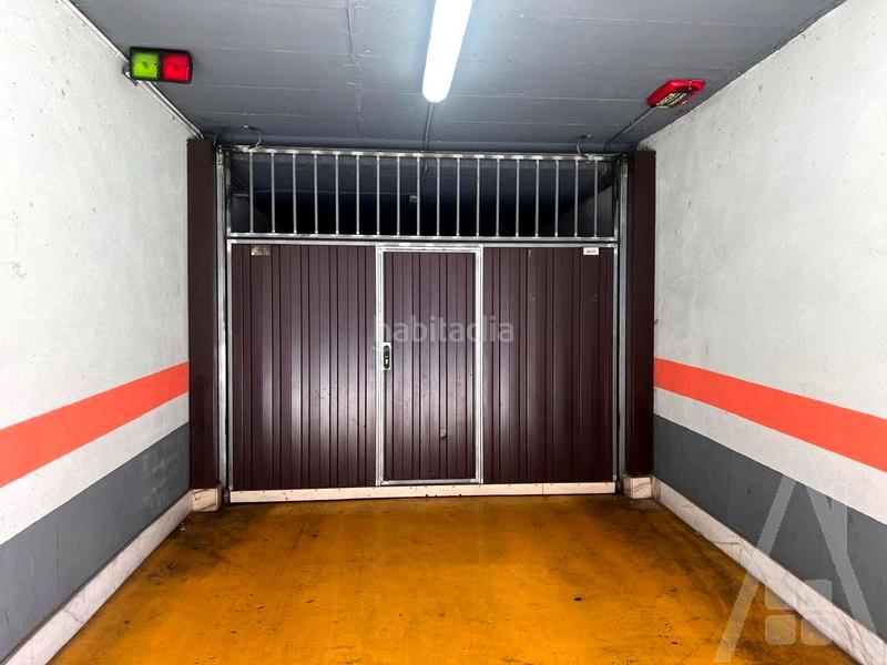 Foto f47cac63-63ca-433e-be6b-7f5dbab255bf. Aparcament cotxe a Etxebarri, Anteiglesia de San Esteban